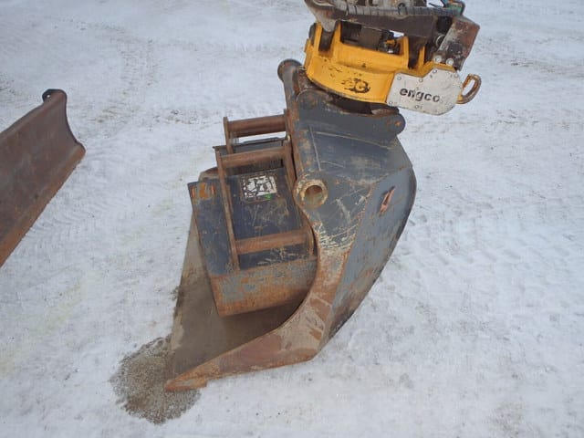 Kaivinkone 5000kg Kubota U50-3 kumitelakaivinkone engcon pyörittäjällä