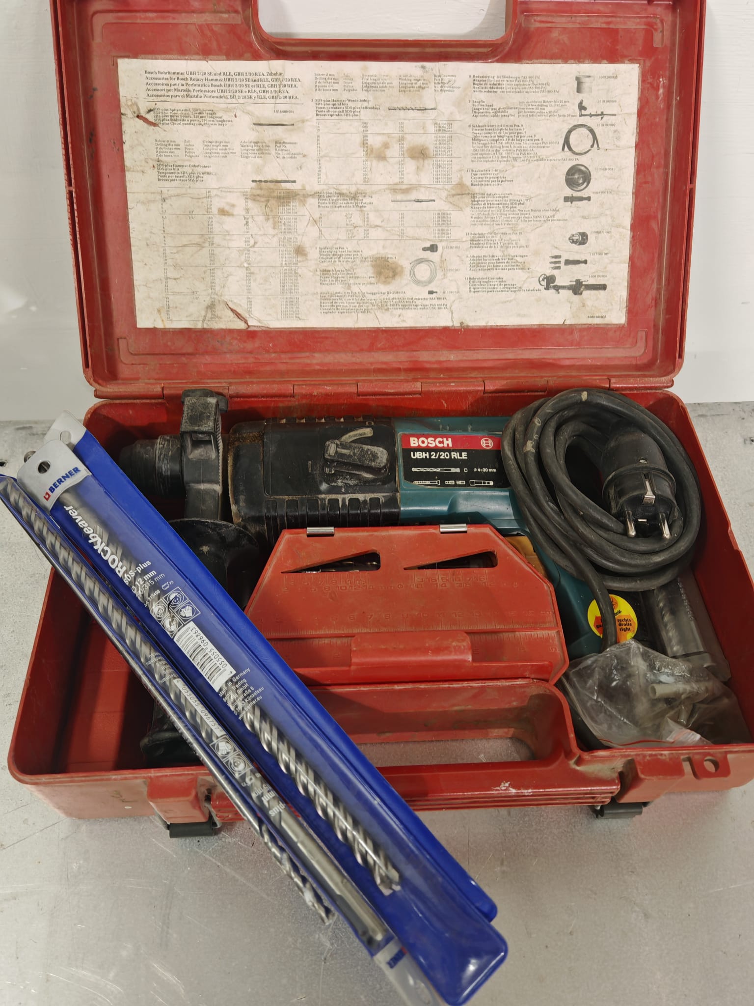 Tehokas iskuporakone SDS-istukalla