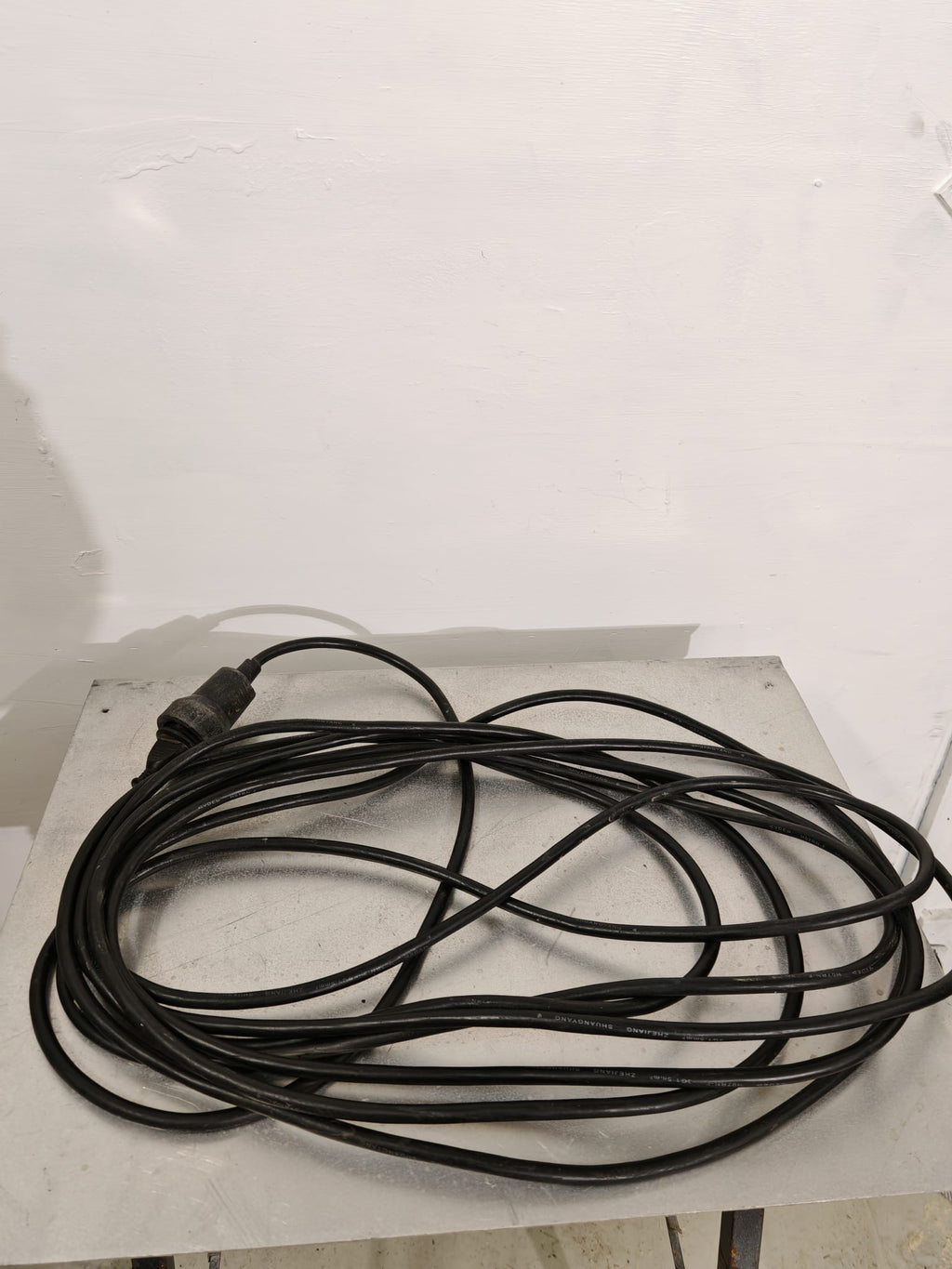 230v Jatkojohto vuokralle