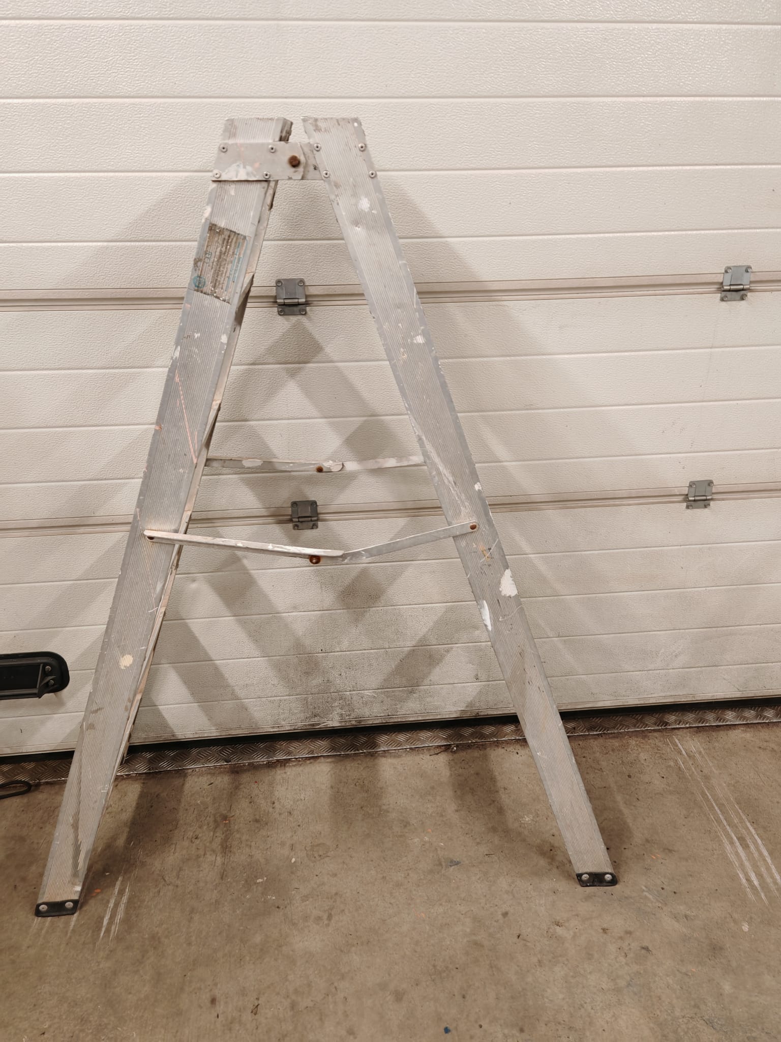 150 cm tikkaat vuokralle