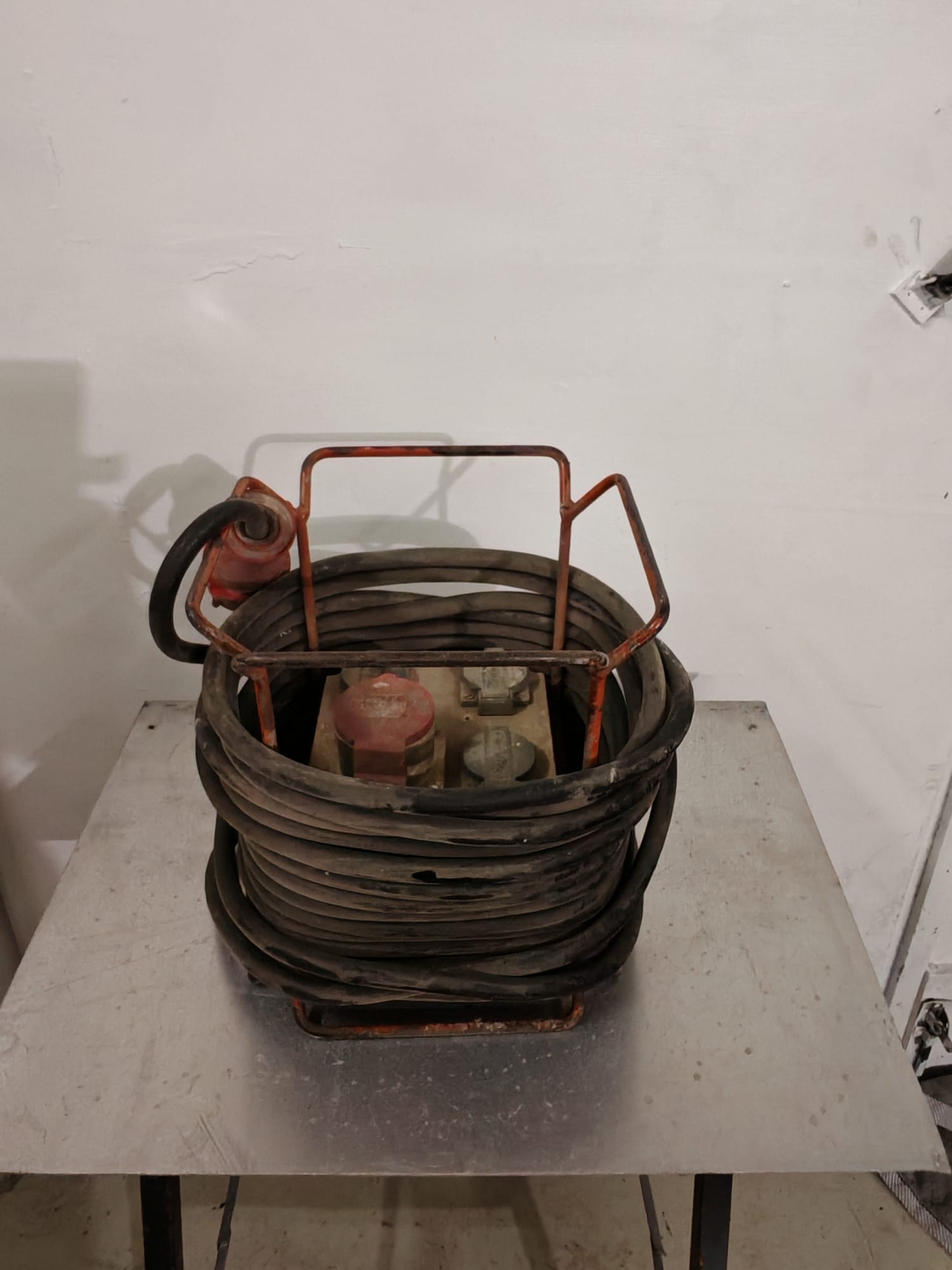 Sähkökeskus voimavirta 380 V vuokralle