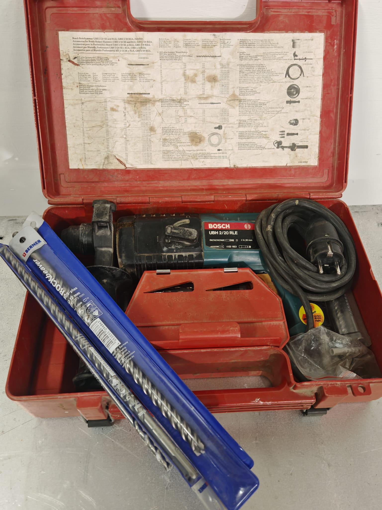 Tehokas iskuporakone SDS-istukalla