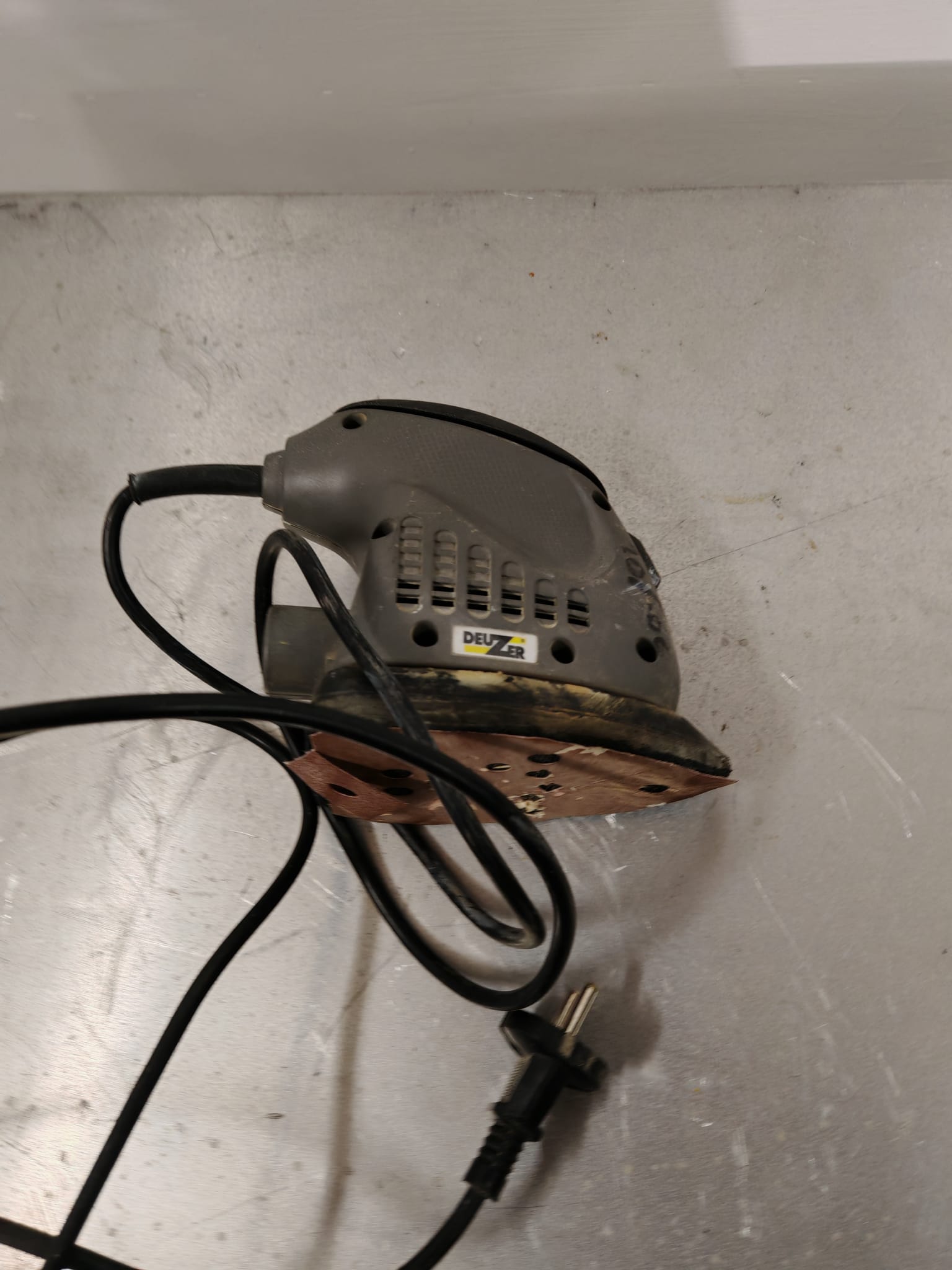 Hiomahiiri 230 V vuokralle